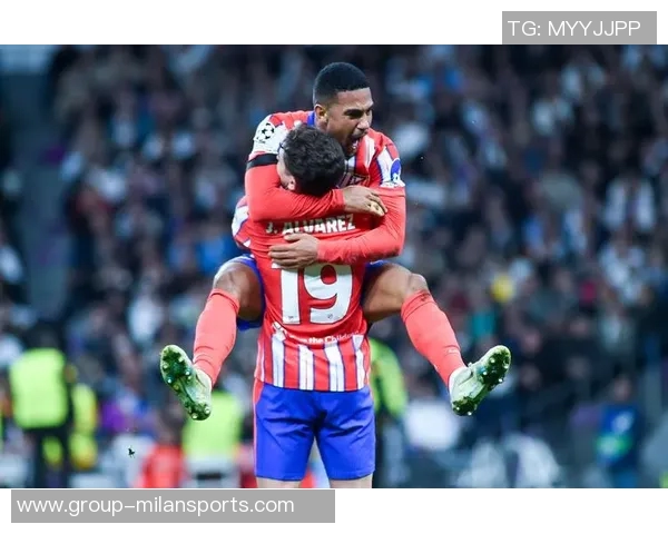 马竞一线队球员亲临体育城工地近距离了解建设进展情况