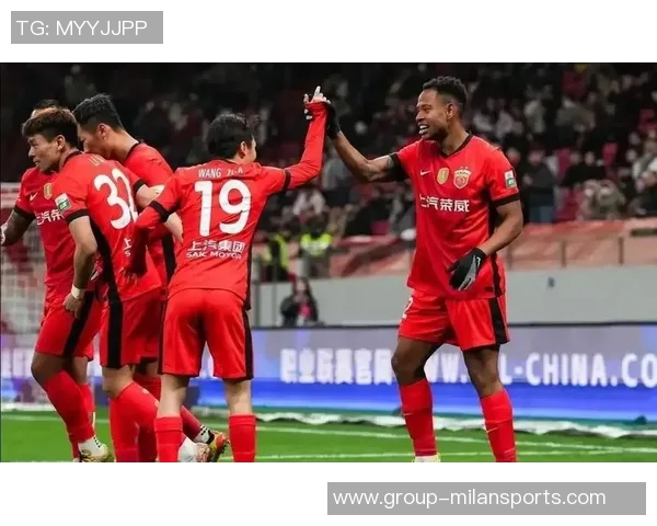 上海双雄交锋回顾:海港中超占优申花杯赛双杀 上海双雄交锋回顾:海港中超占优申花杯赛双杀